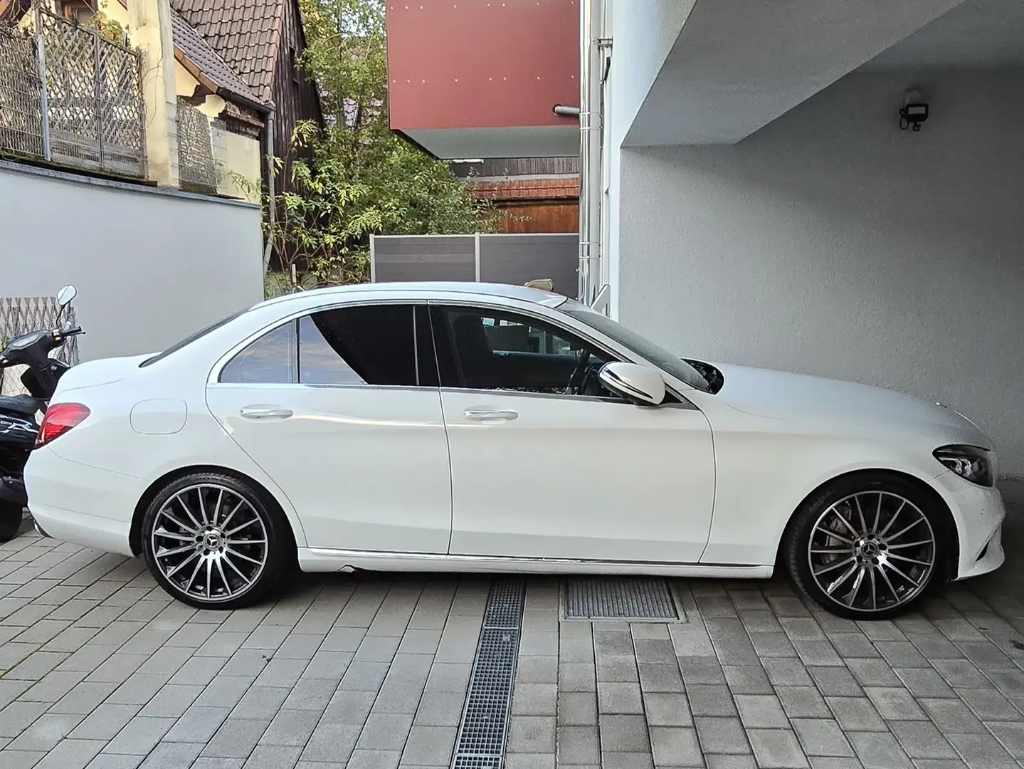 Mercedes-Benz C 300 d 9G-TRONIC Avantgarde - 1