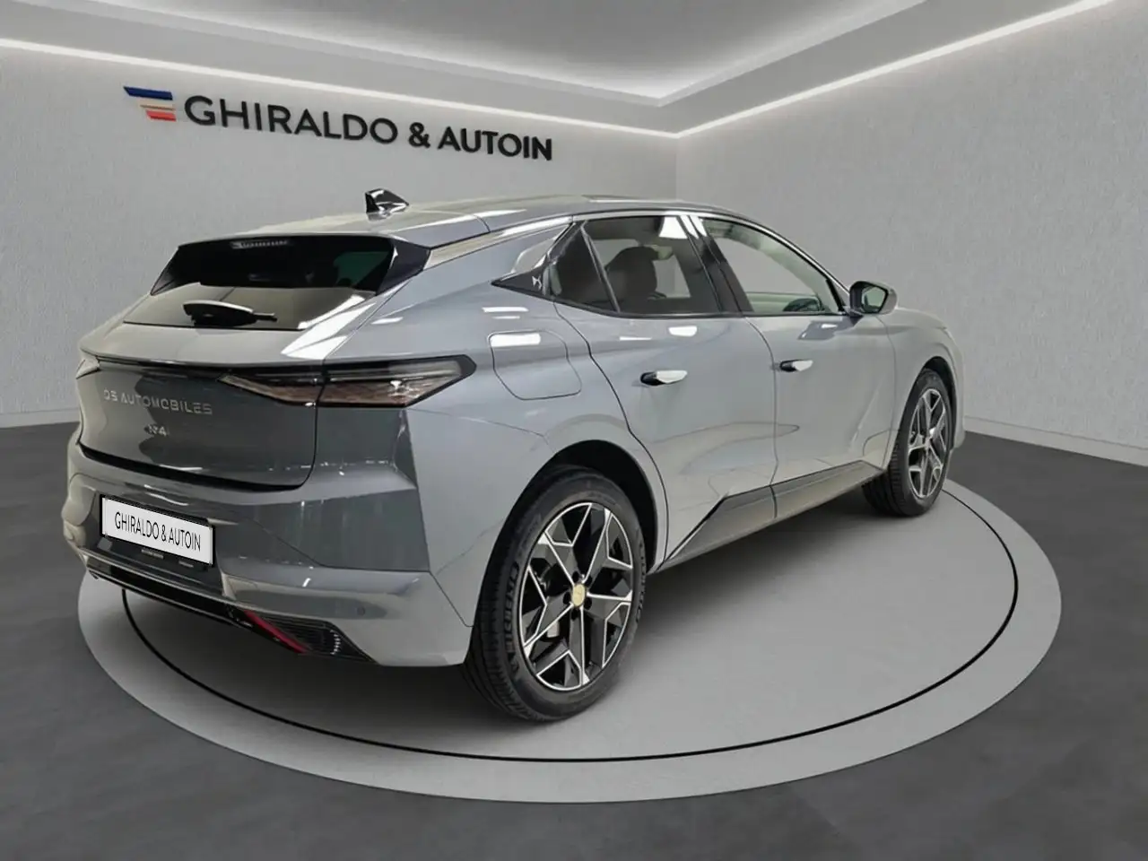 DS Automobiles N°4 2025