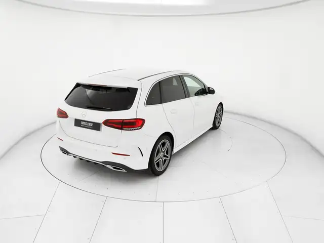 Mercedes-Benz B-Class view 3
