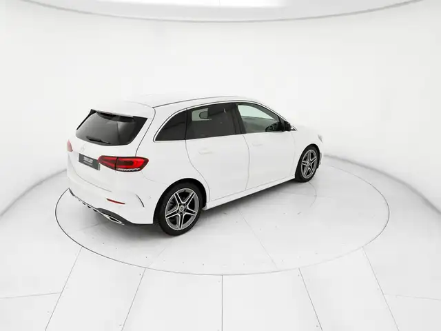 Mercedes-Benz B-Class view 4
