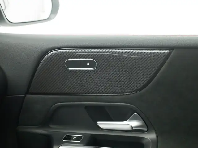 Mercedes-Benz B-Class view 14