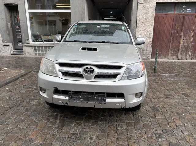 Toyota Hilux 2.5 Turbo D-4D 4WD uniquement pour l’export