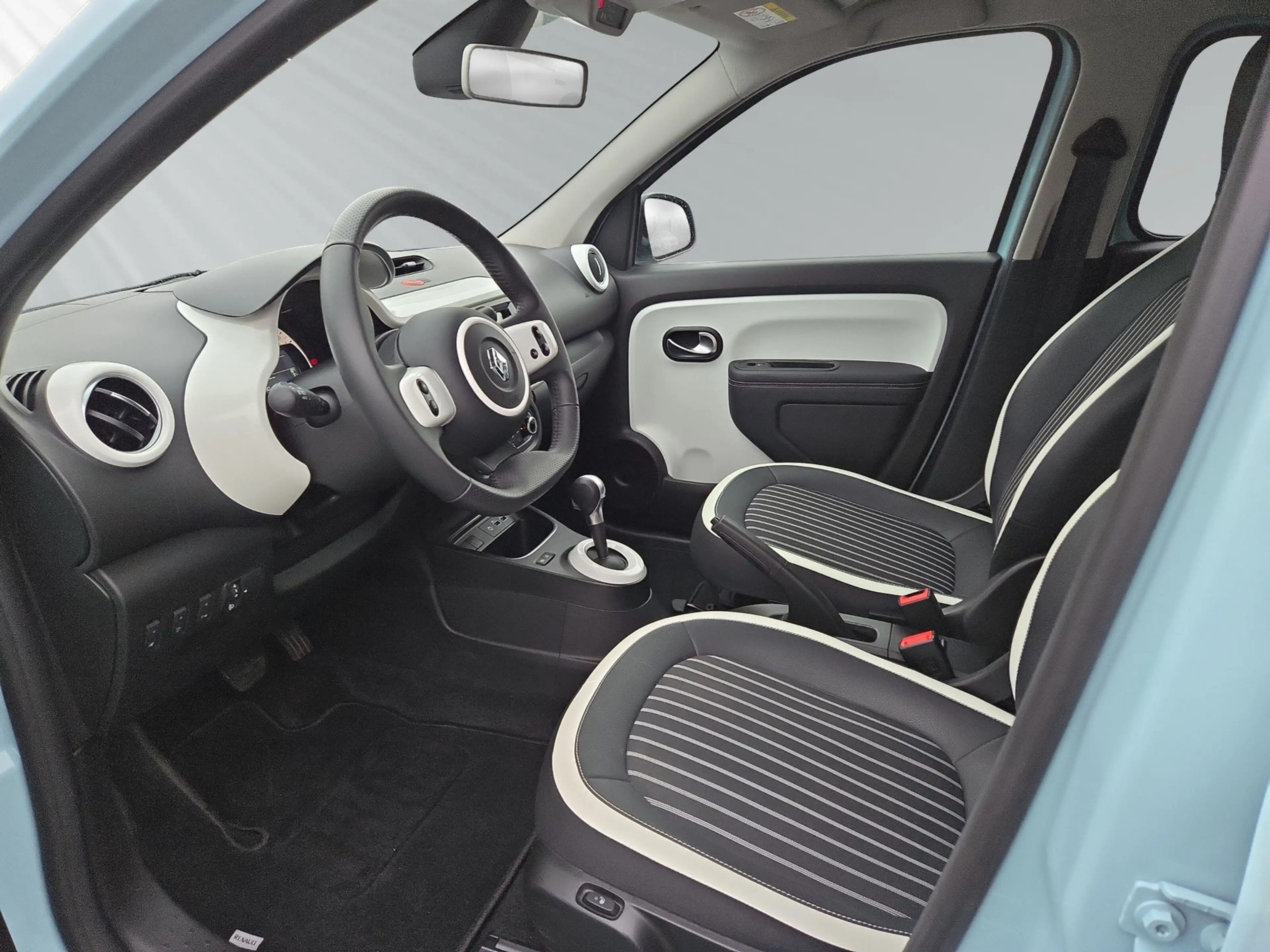 Renault Twingo Techno Electric — photo 7