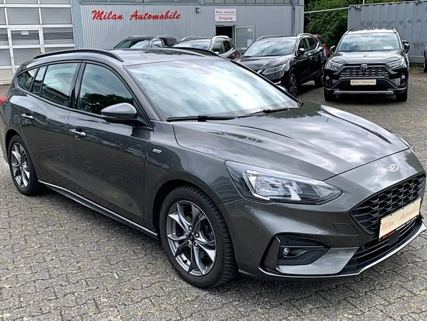 Ford Focus ST-Line TDCI-R-Kam-SHZG-LHZG-v.Assisten-Tüv neu Grau - 1