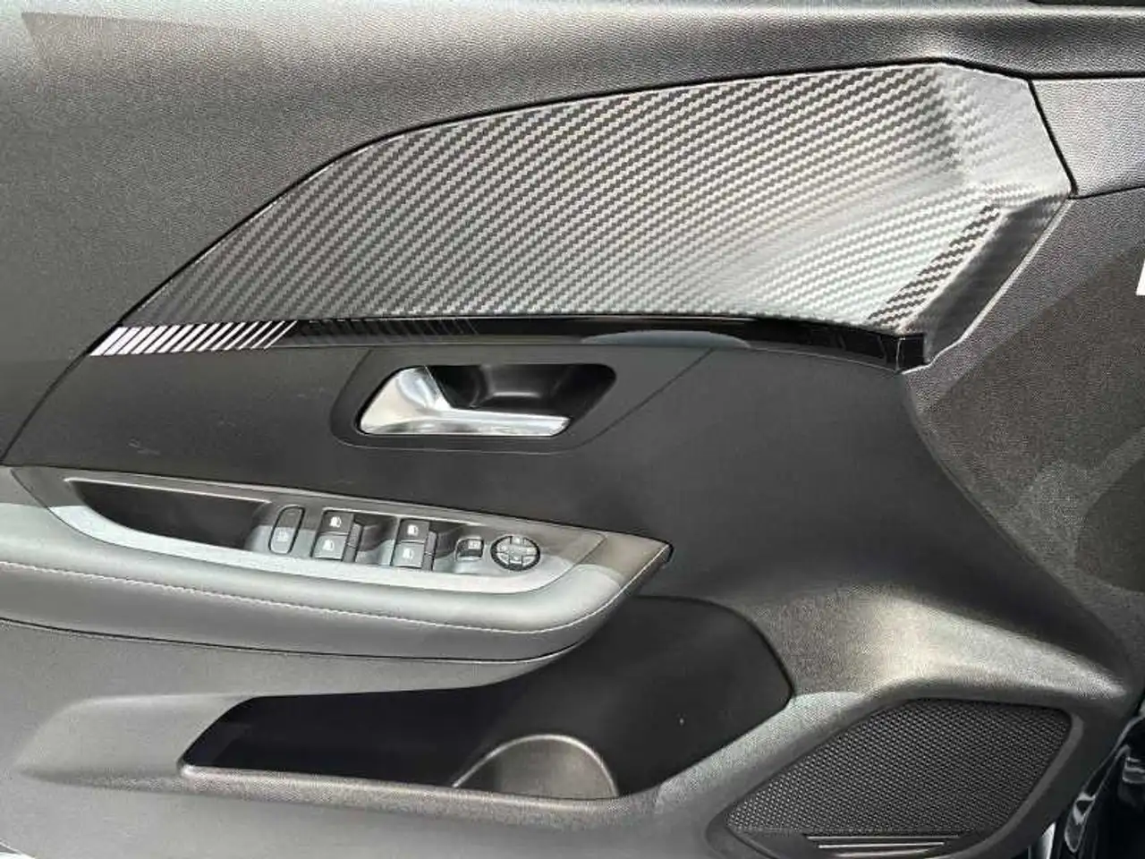 Peugeot 208 2026 — фото 10