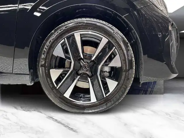 Peugeot 208 view 8