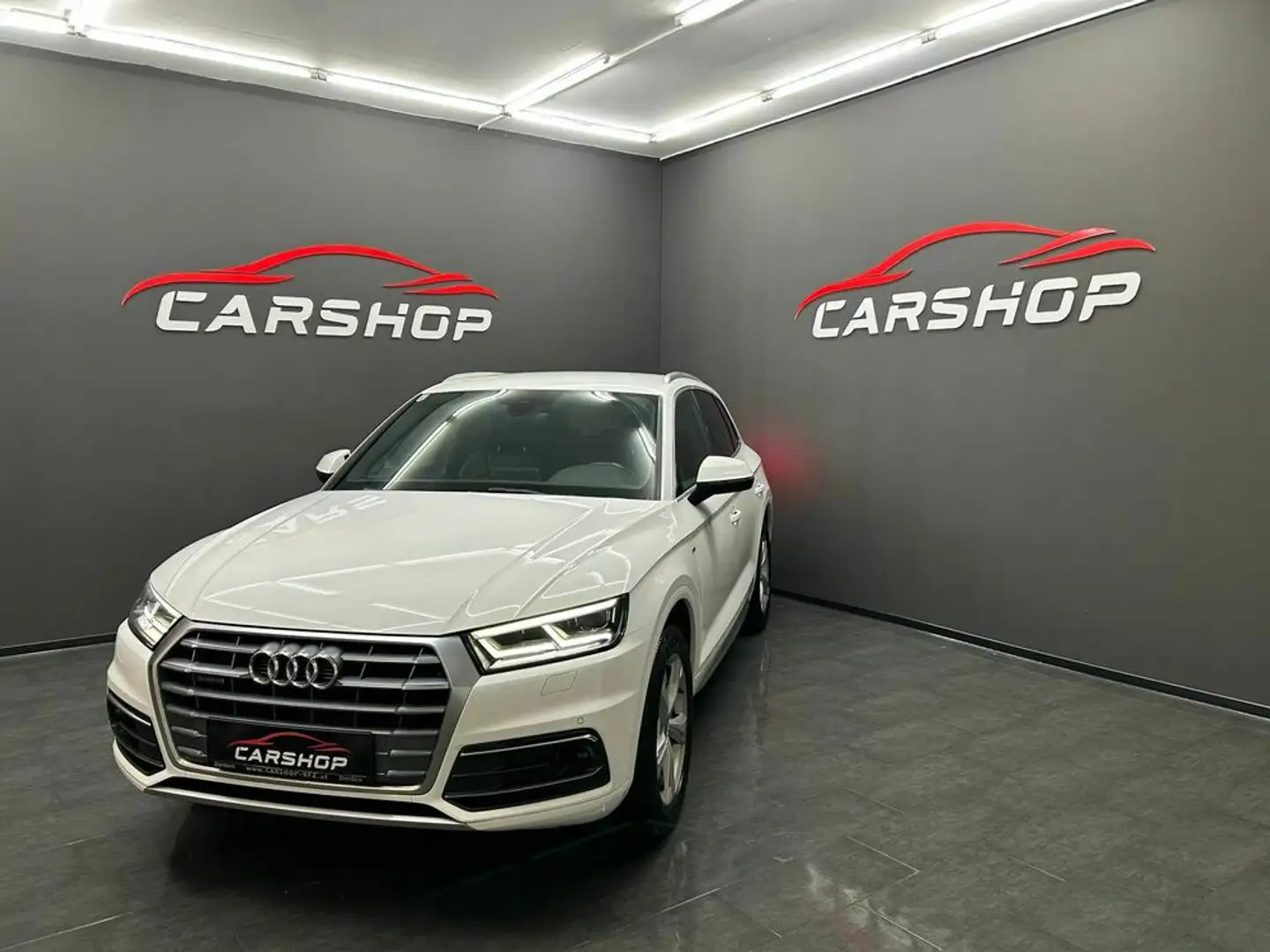 Audi Q5 quattro S-Line Weiß - 2