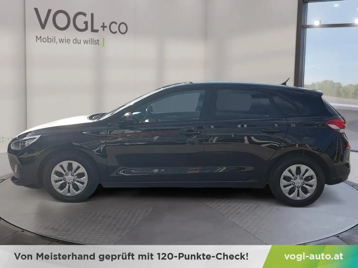Hyundai i30 1,4 MPI Entry Schwarz - 2