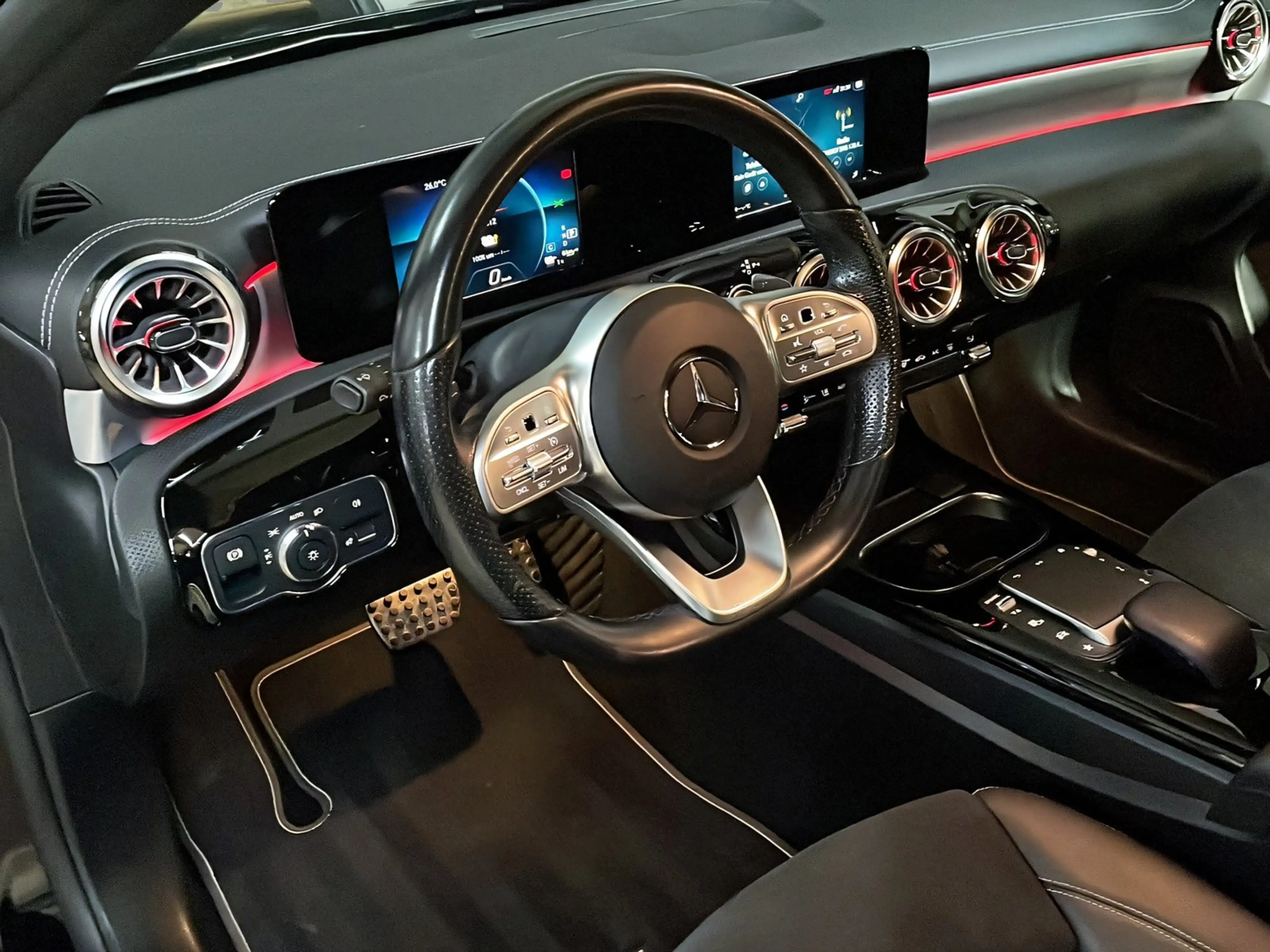 Mercedes-Benz A 250 e EDITION+AMG+MBUX+Kamera+CarPlay+Tempo+LED — photo 14