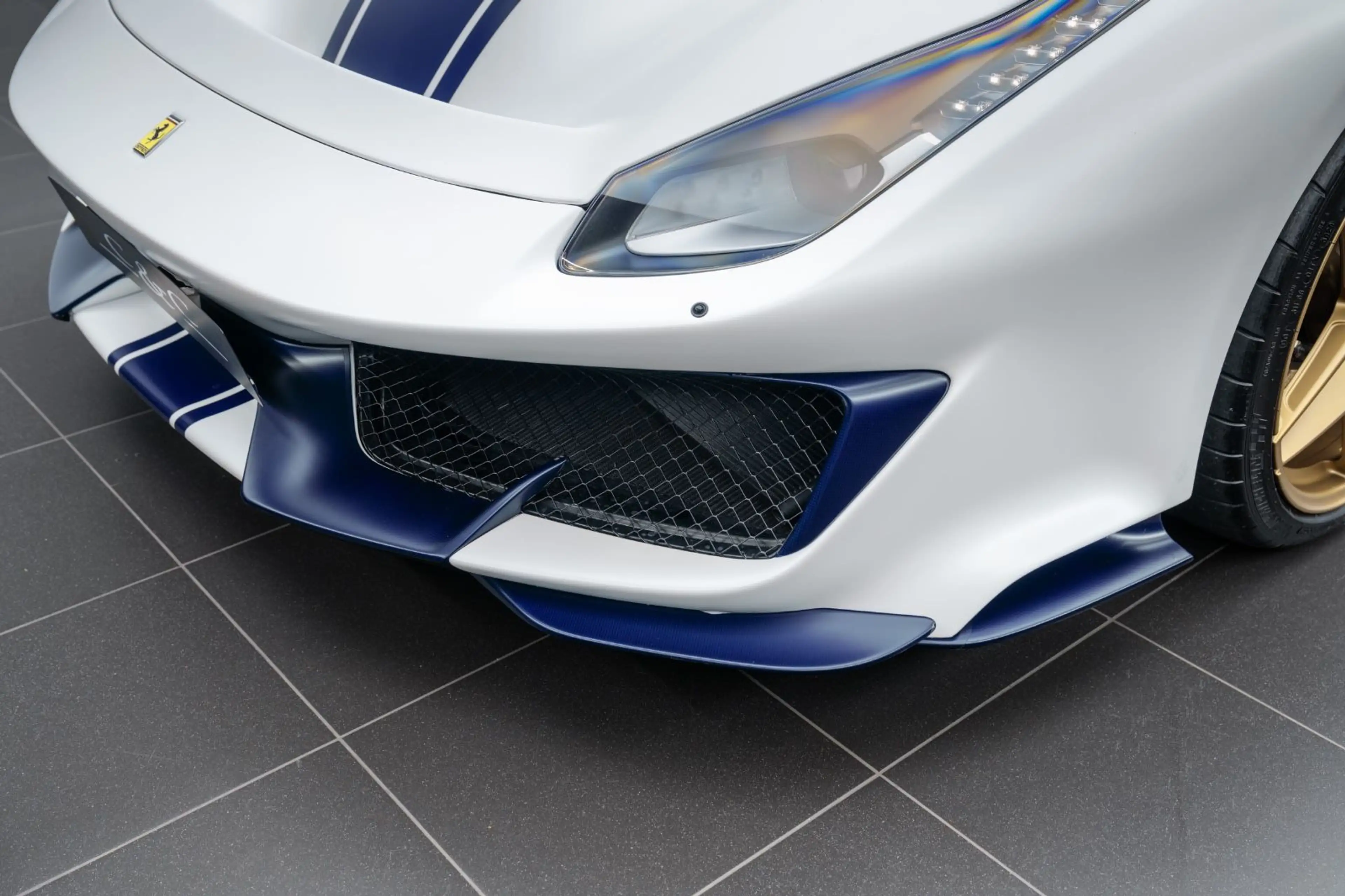 Ferrari 488 Spider BLUE CARBON/PAINTED SHIELDS/PPF — photo 8