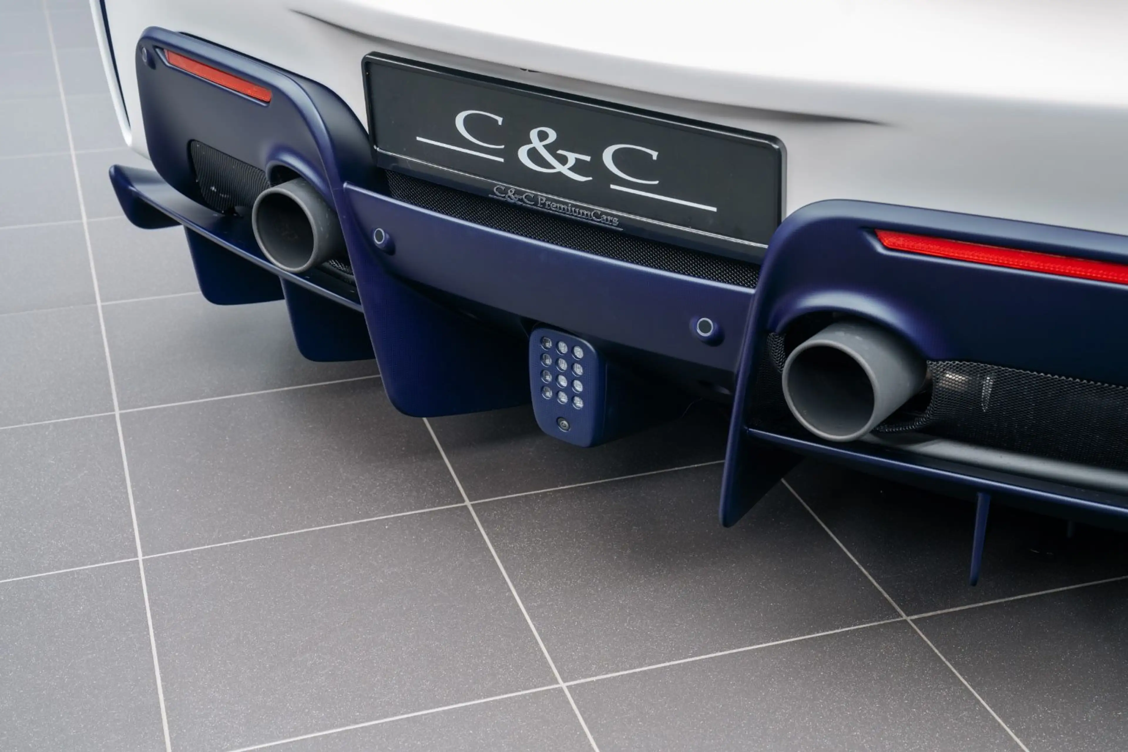 Ferrari 488 Spider BLUE CARBON/PAINTED SHIELDS/PPF — photo 10