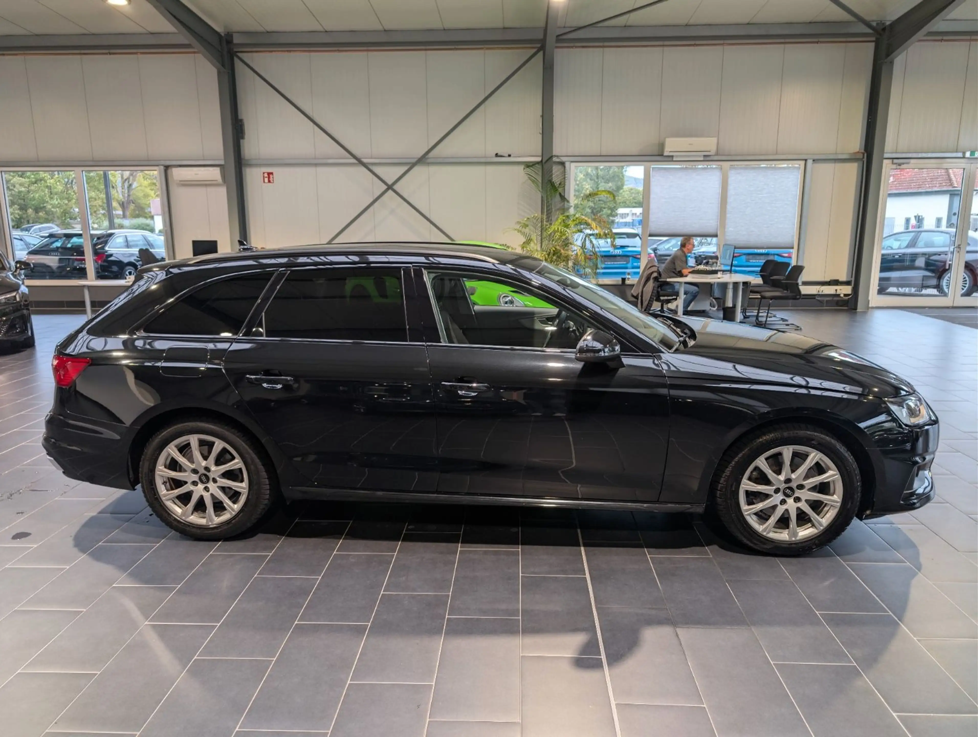 Audi A4 Avant 35 TFSI S tronic advanced 1.Hand — photo 8