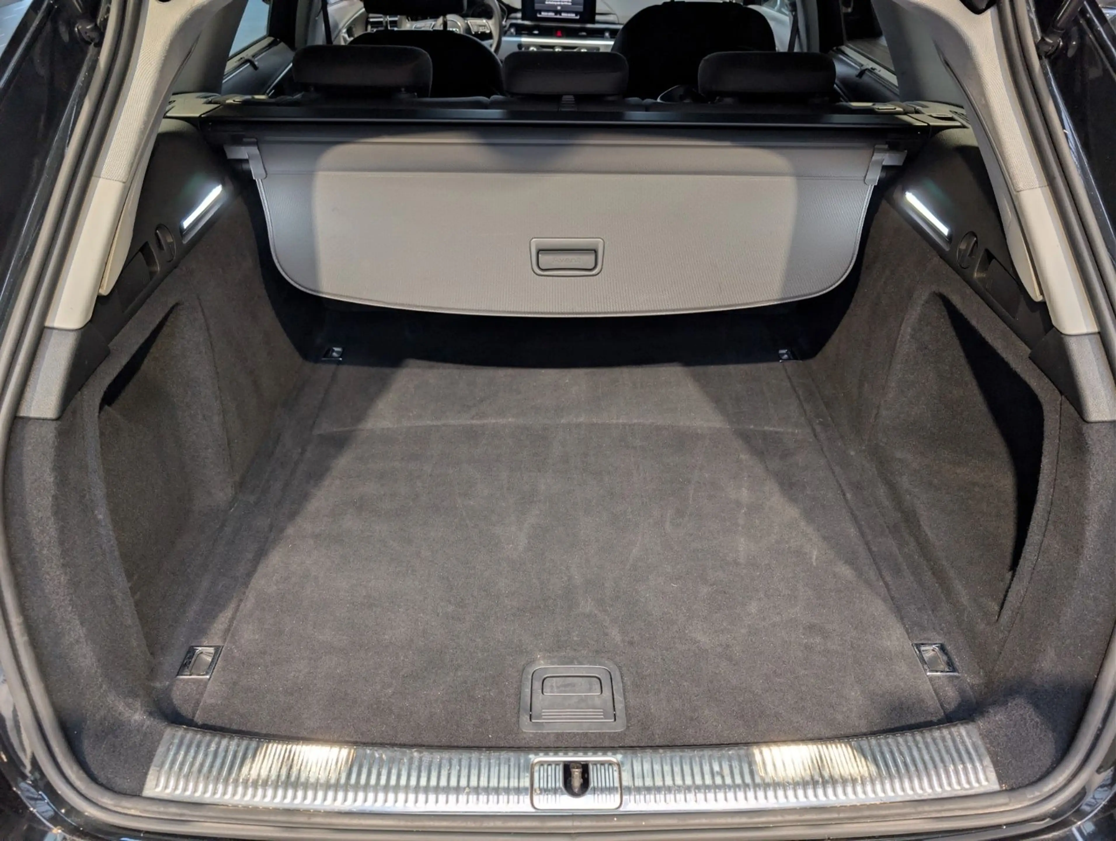 Audi A4 Avant 35 TFSI S tronic advanced 1.Hand — photo 14