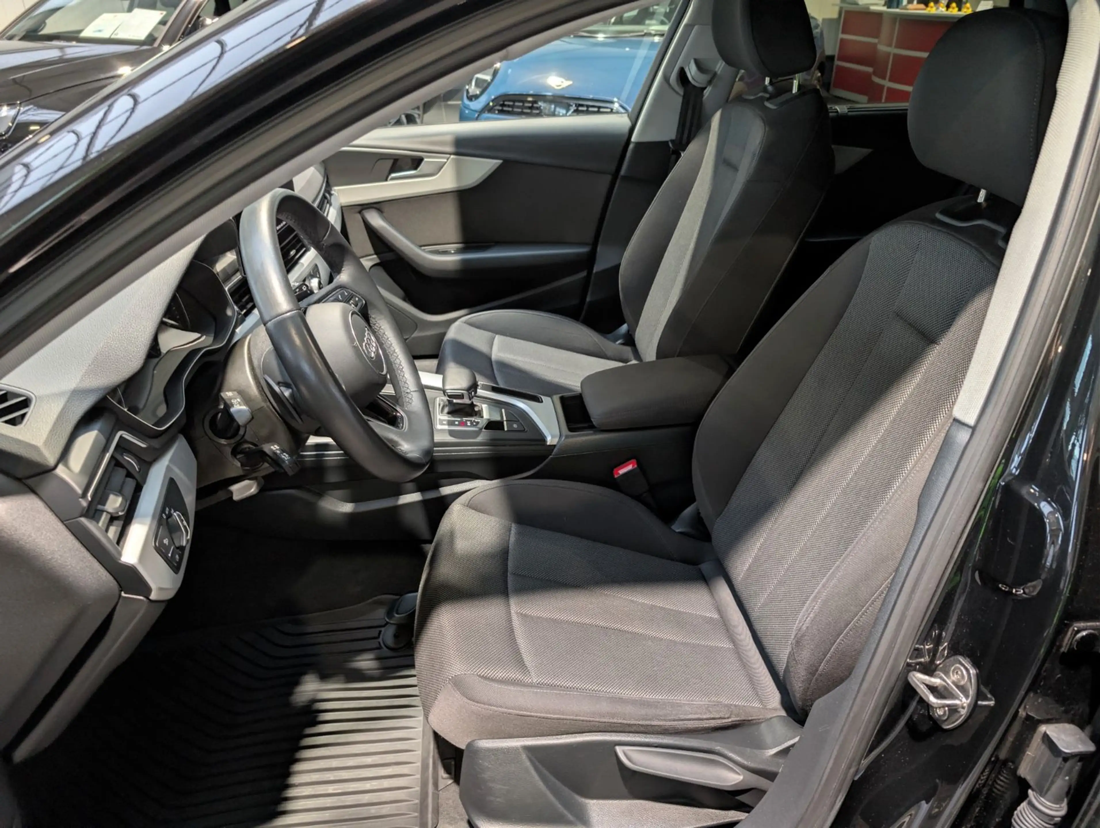 Audi A4 Avant 35 TFSI S tronic advanced 1.Hand — photo 10
