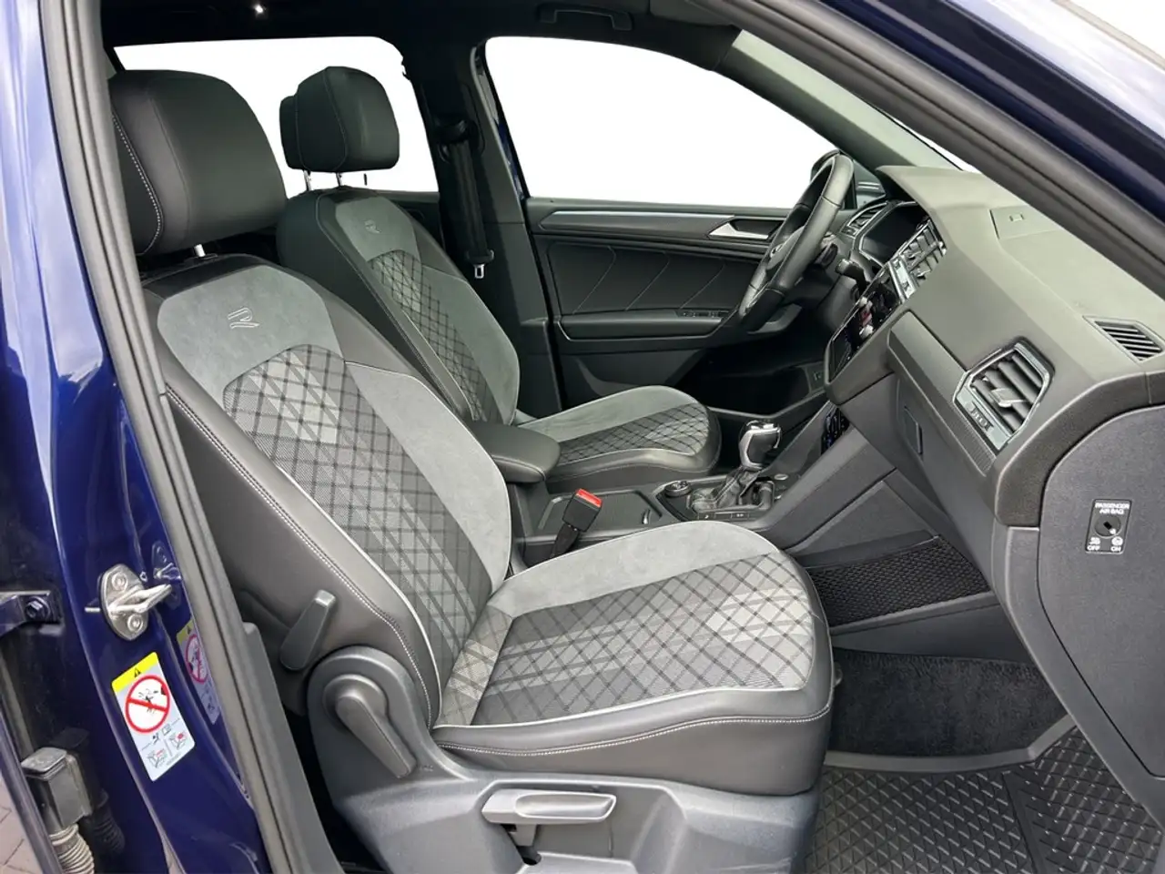 Volkswagen Tiguan Allspace 2.0 TSI DSG 4MOTION R-Line PANO* IQ.LIGHT*HEADU... 10