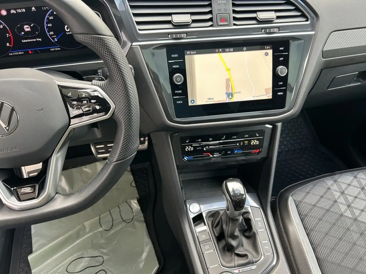 Volkswagen Tiguan Allspace 2.0 TSI DSG 4MOTION R-Line PANO* IQ.LIGHT*HEADU... 15