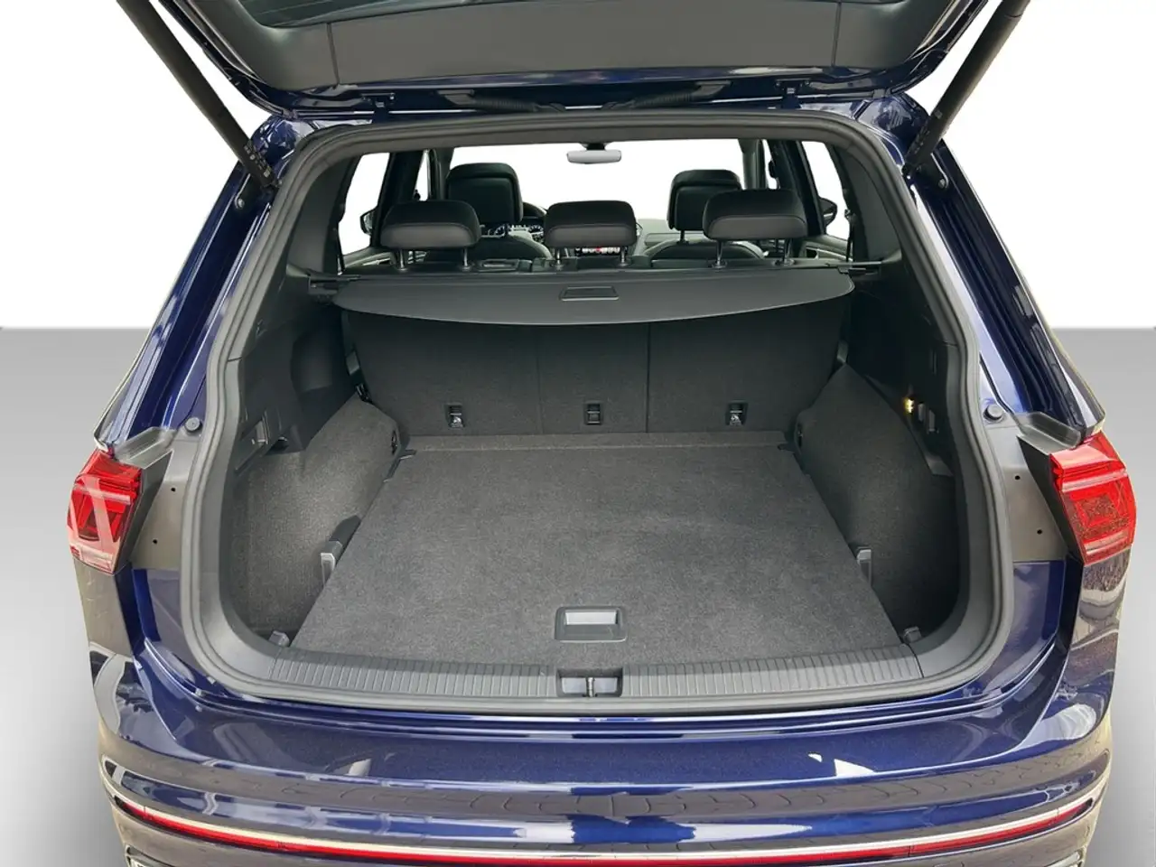 Volkswagen Tiguan Allspace 2.0 TSI DSG 4MOTION R-Line PANO* IQ.LIGHT*HEADU... 9