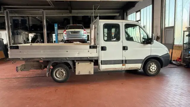 Iveco Daily 4 29L12 ,LKW OFFENER KASTEN, 7-Sitzer,AHK