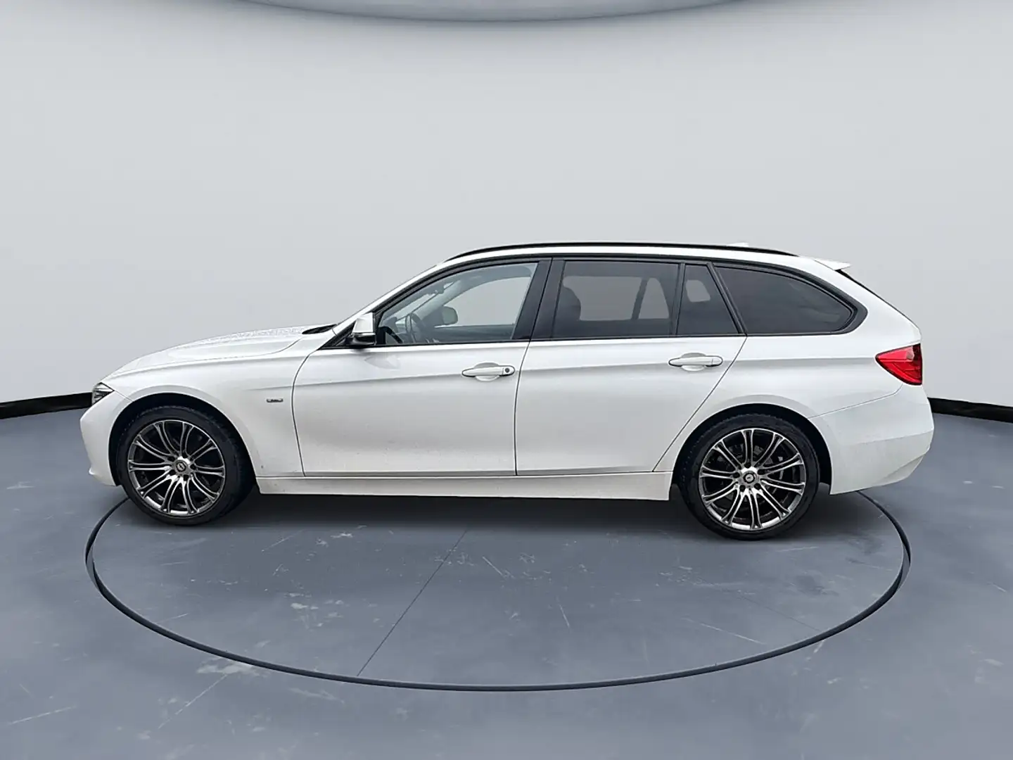 BMW 320 d  xDrive Touring Weiß - 2