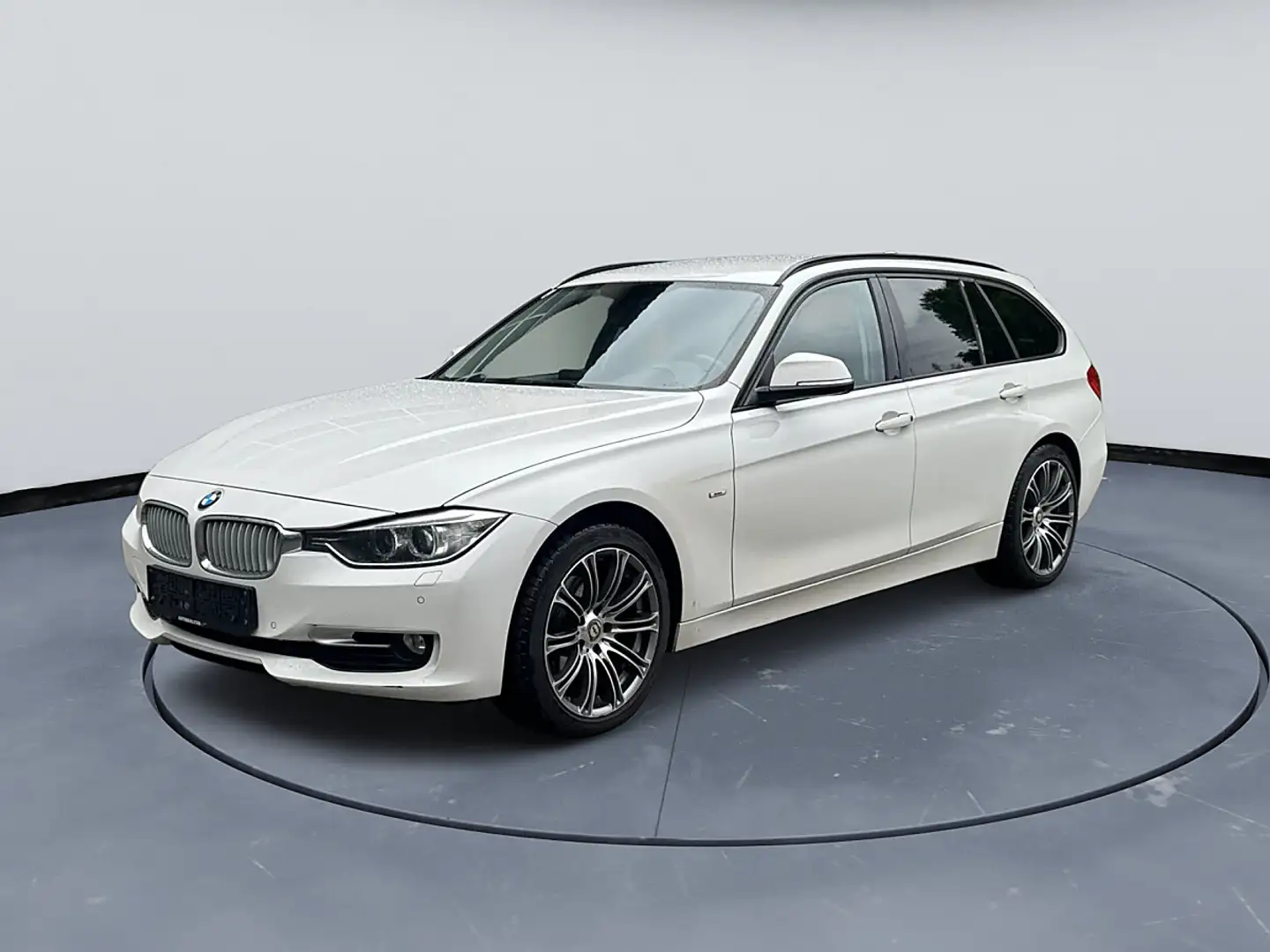 BMW 320 d  xDrive Touring Weiß - 1