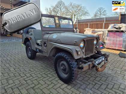 Jeep Willys Voormalig TLV met bankje 1956