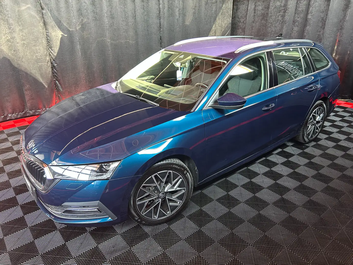Skoda Octavia First Edition *AHK*Head-UP*LED*Memory*NAVI* Blau - 2