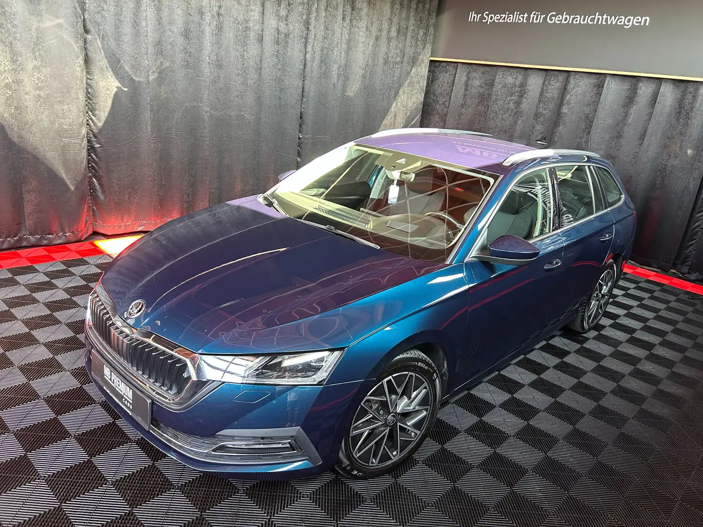 Skoda Octavia First Edition *AHK*Head-UP*LED*Memory*NAVI* Blau - 1