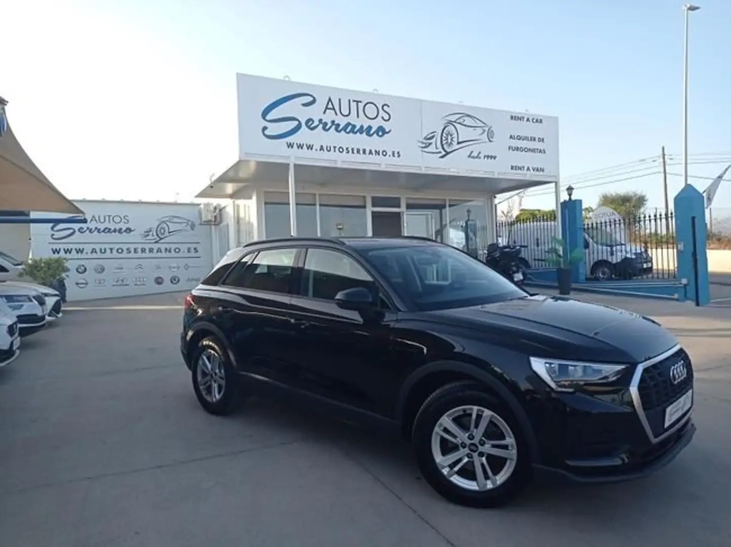 Audi Q3 35 TFSI MANUAL Noir - 2