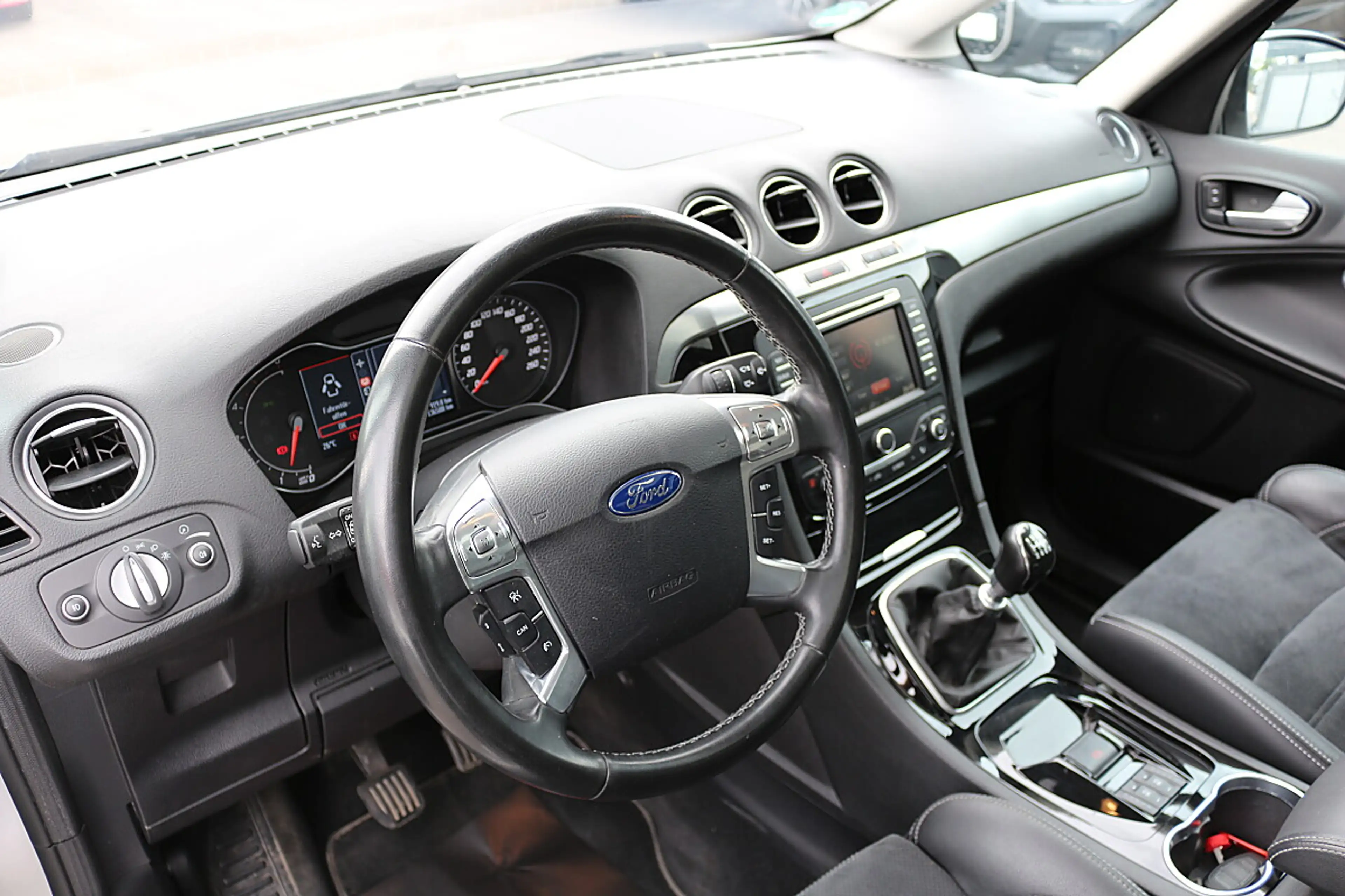 Ford Galaxy Titanium 2,2 TDCi DPF Vollausstattung — photo 14