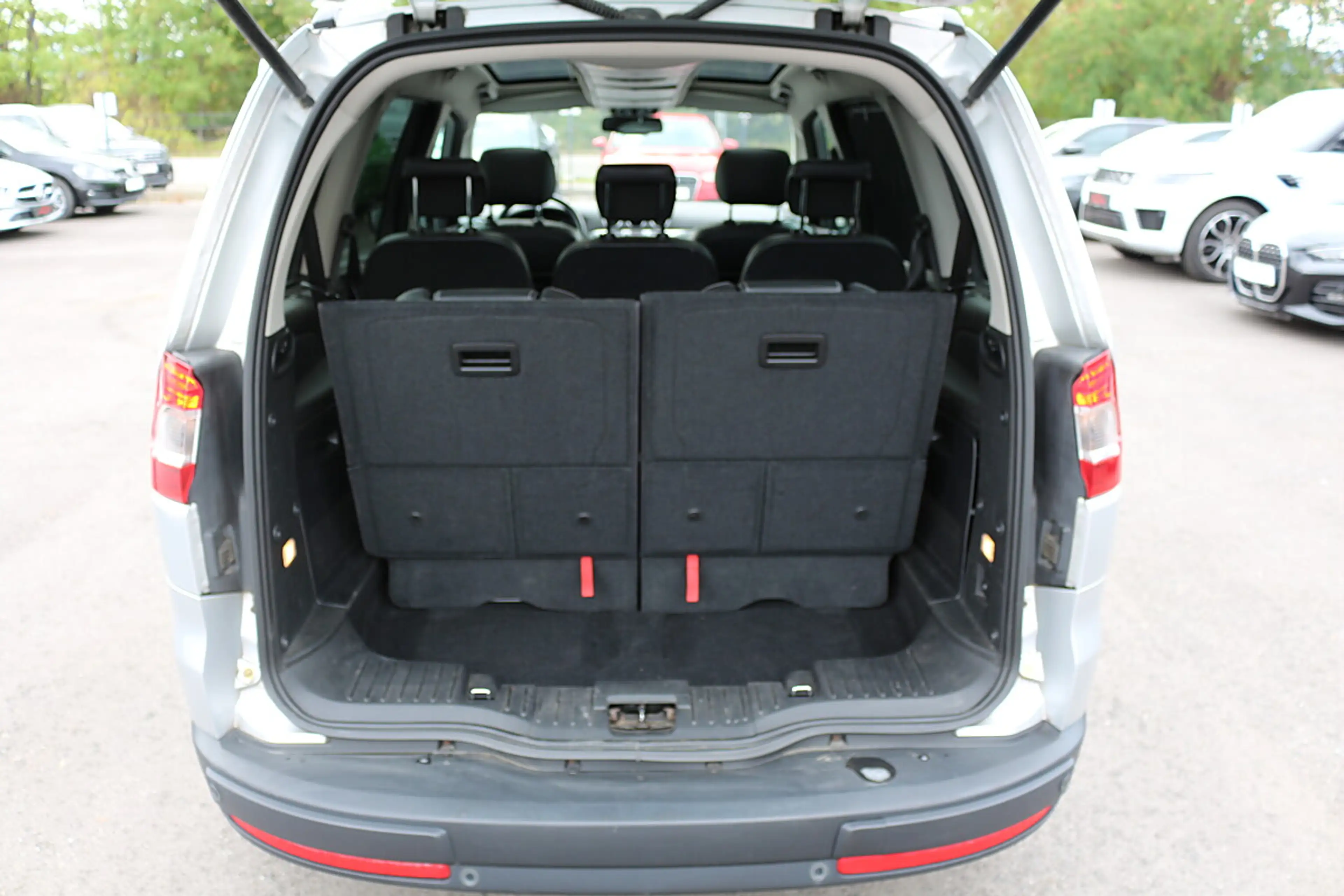 Ford Galaxy Titanium 2,2 TDCi DPF Vollausstattung — photo 9