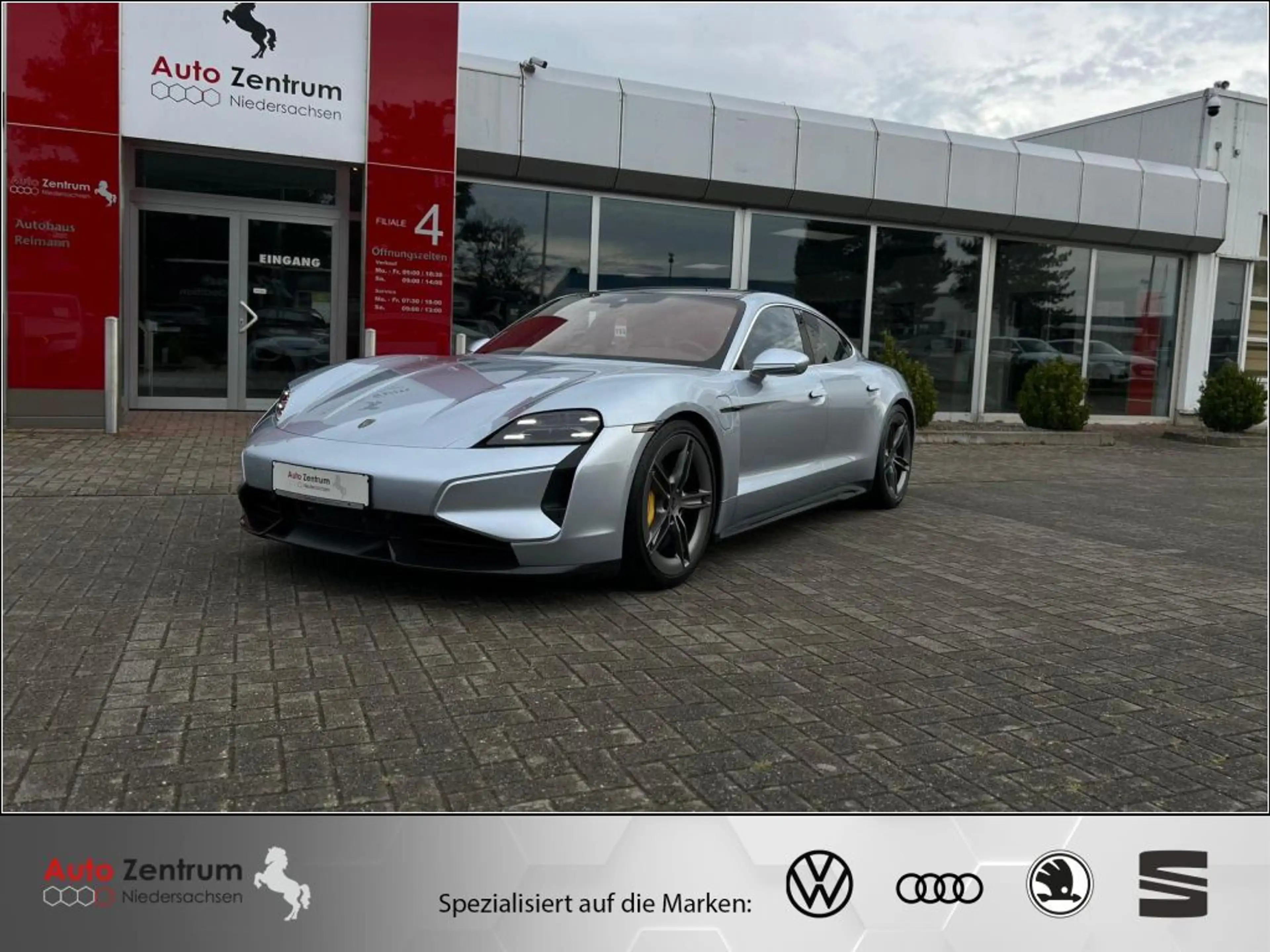 Porsche Taycan Turbo S 951-PS / APPROVED / NP: 240k / abs.VOLLAUS