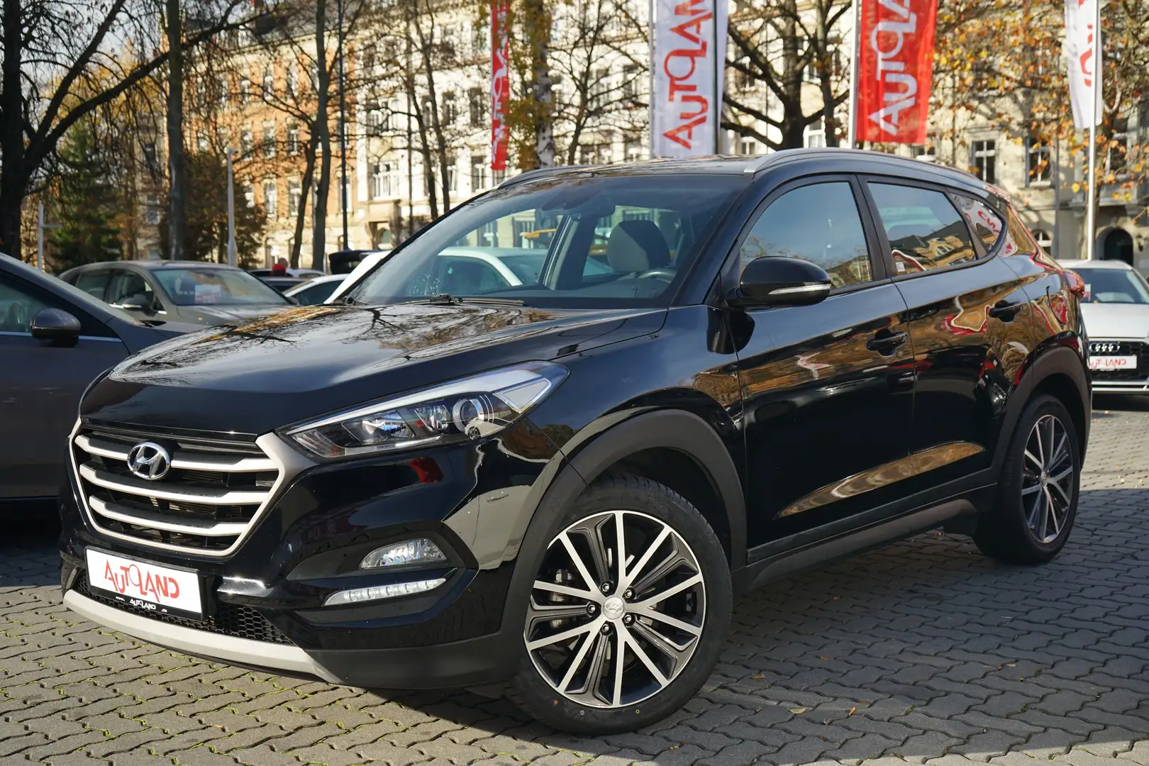 Hyundai TUCSON 1.6 GDi Passion Navi Sitzheizung Tempomat Negro - 2