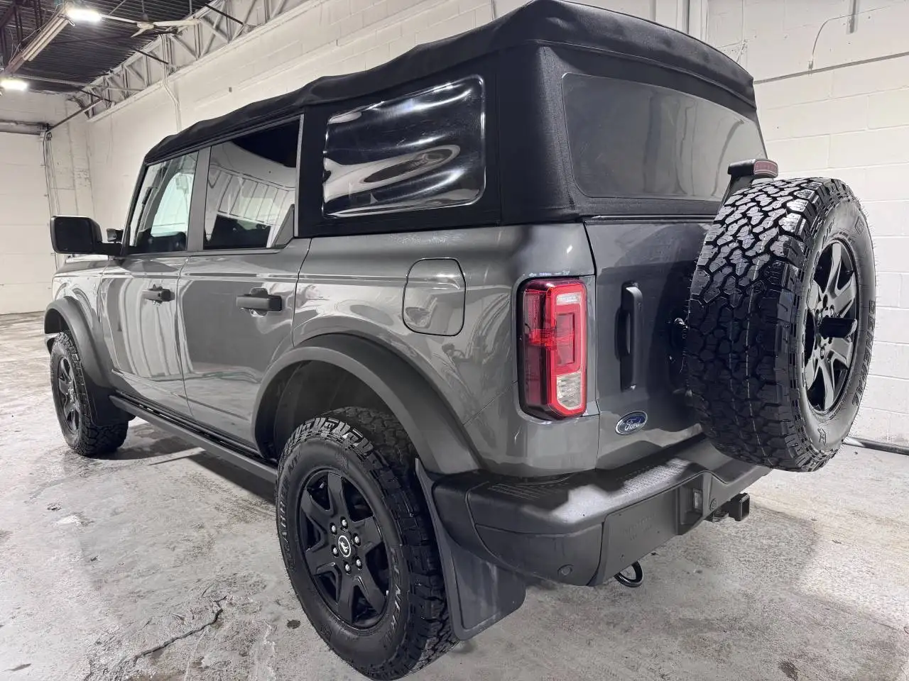 Ford Bronco снимка Ford Bronco