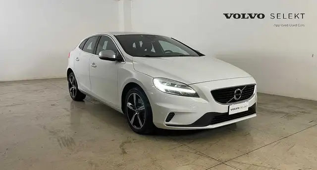 Volvo V40 * D2 RD MOM GEA