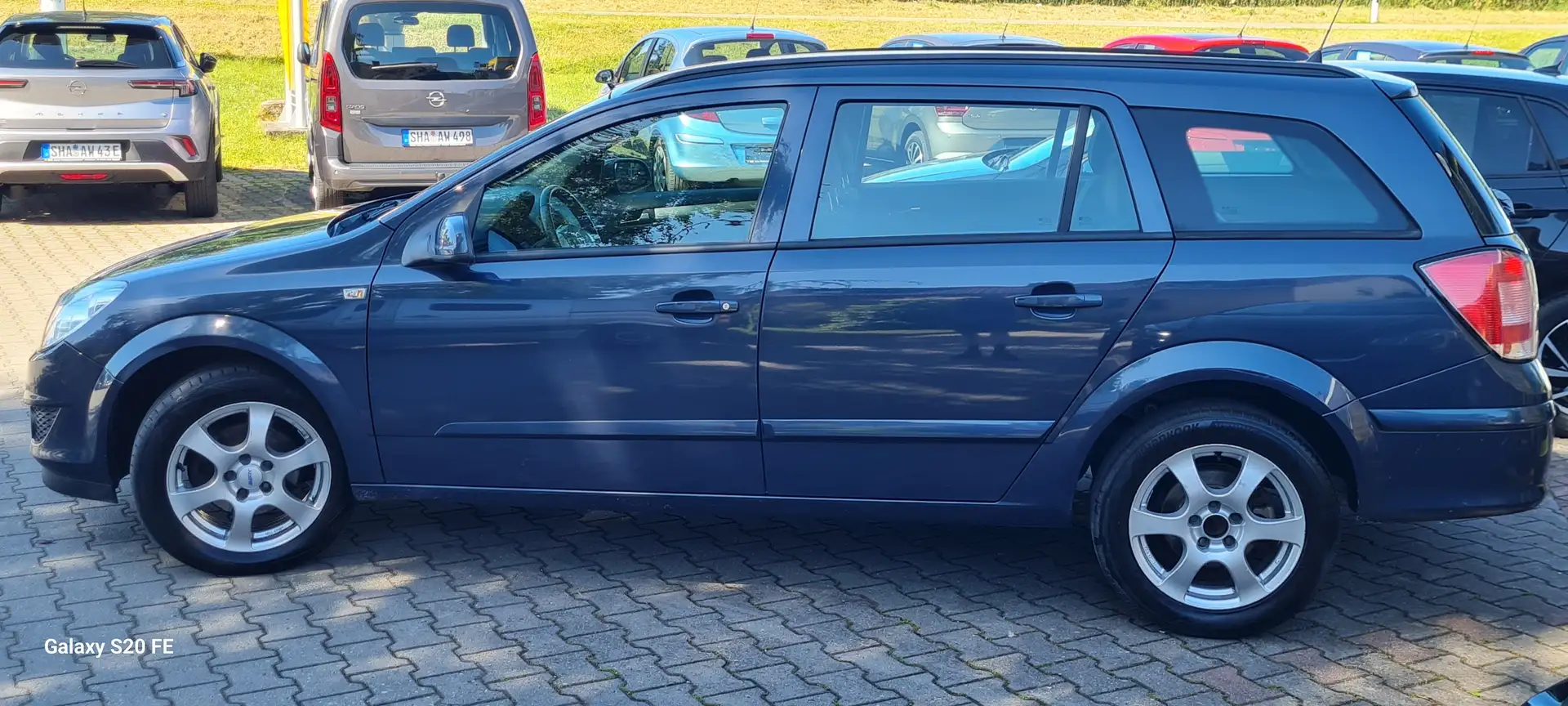 Opel Astra Edition Caravan 1.6 - Klima AHK - - 2
