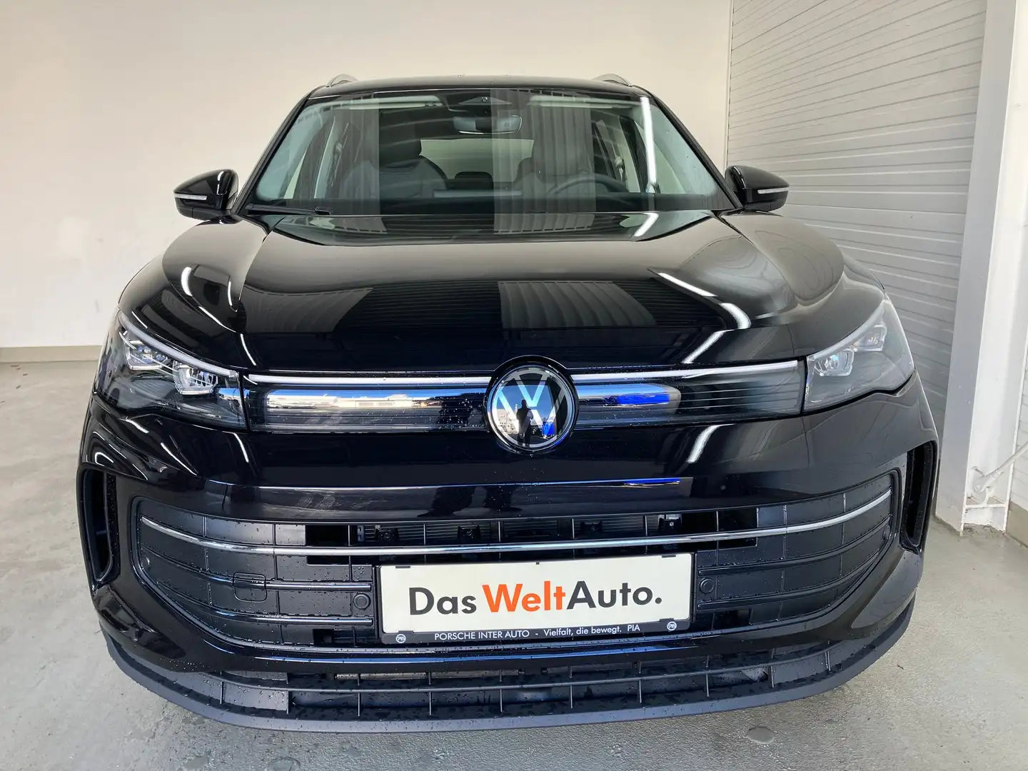 Volkswagen Tiguan Friends eTSI DSG Schwarz - 2
