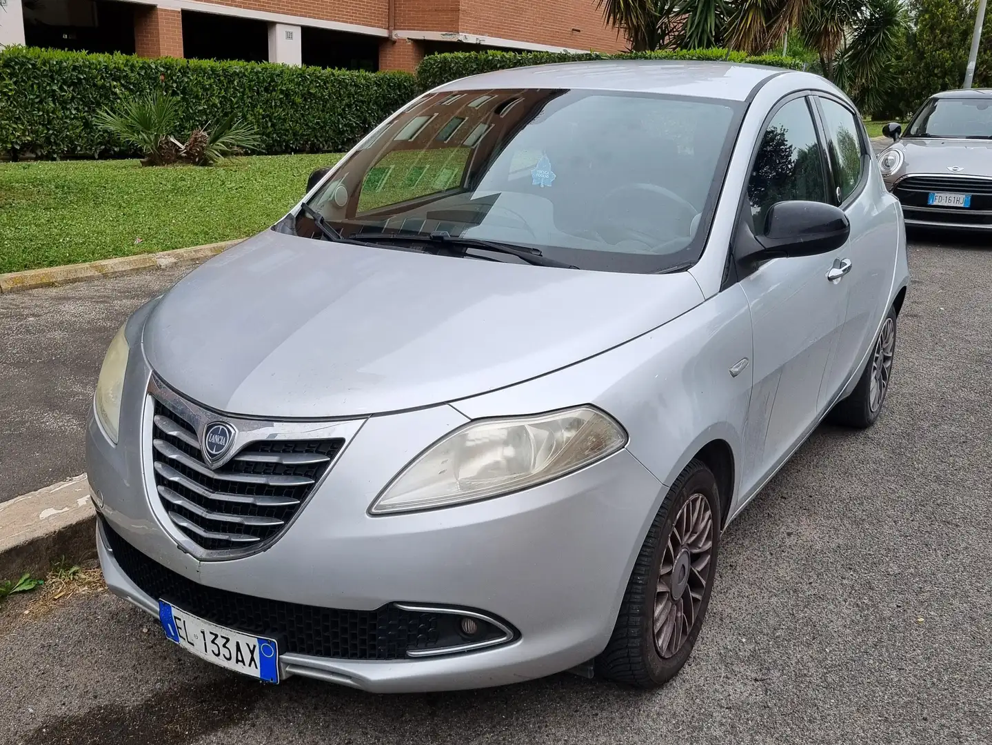 Lancia Ypsilon Ypsilon 1.2 8v Platinum ecochic Gpl 69cv Срібний - 2