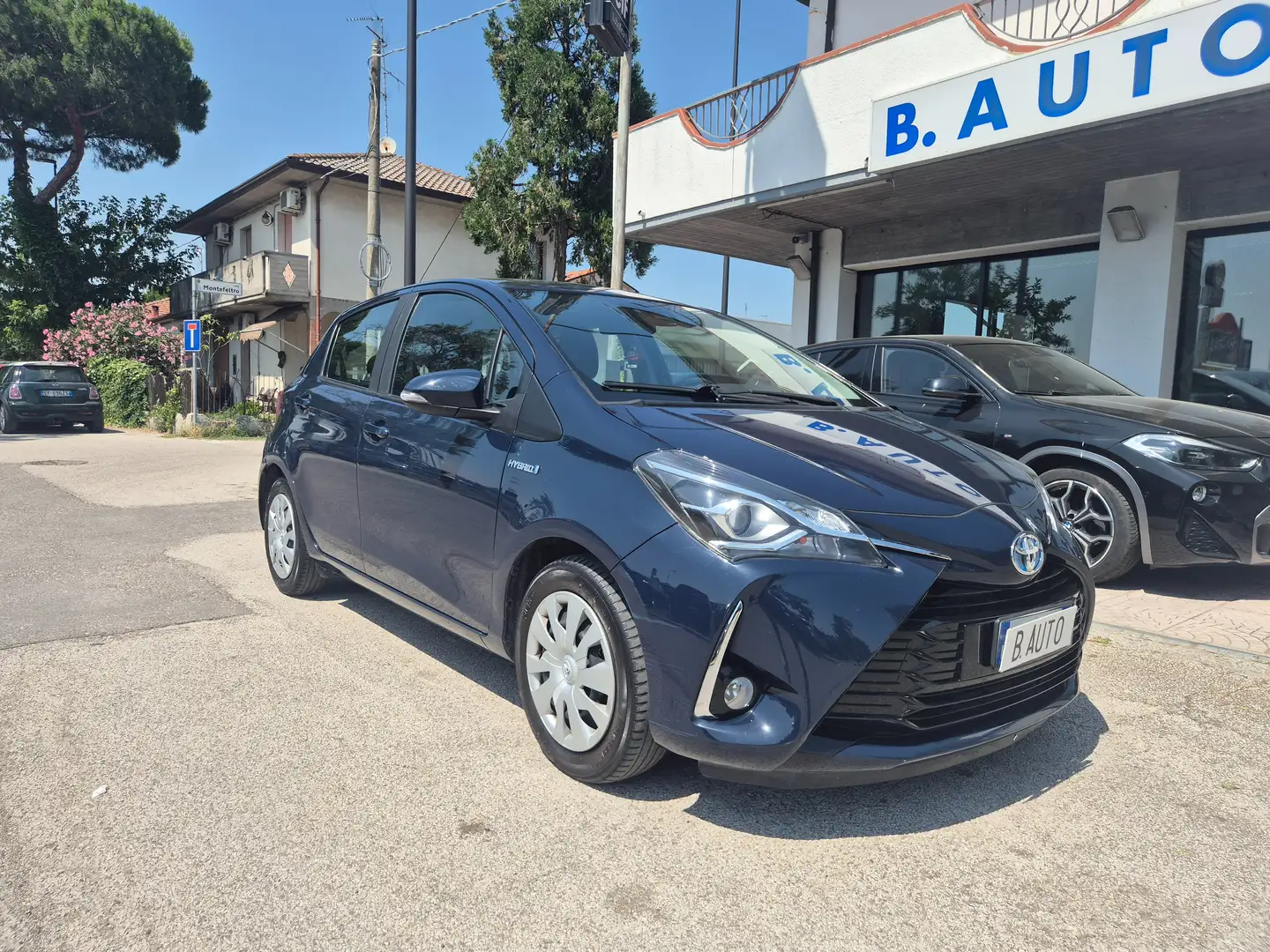 Toyota Yaris 5p 1.5h Cool my18 Bleu - 1