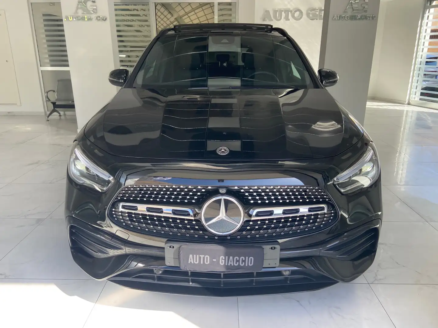 Mercedes-Benz GLA 220 d Premium 4matic auto Nero - 1