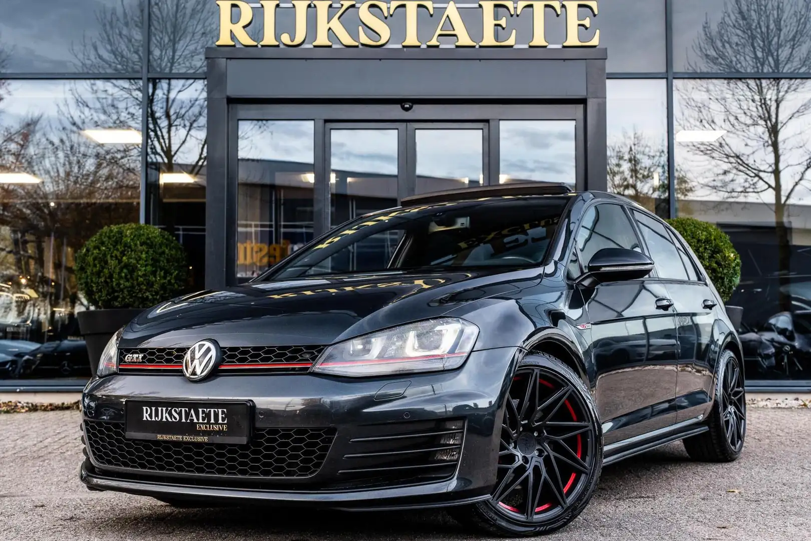 Volkswagen Golf GTI 2.0 TSI GTI|PANO|19''|LED|LEDER|KEYLESS Grau - 1