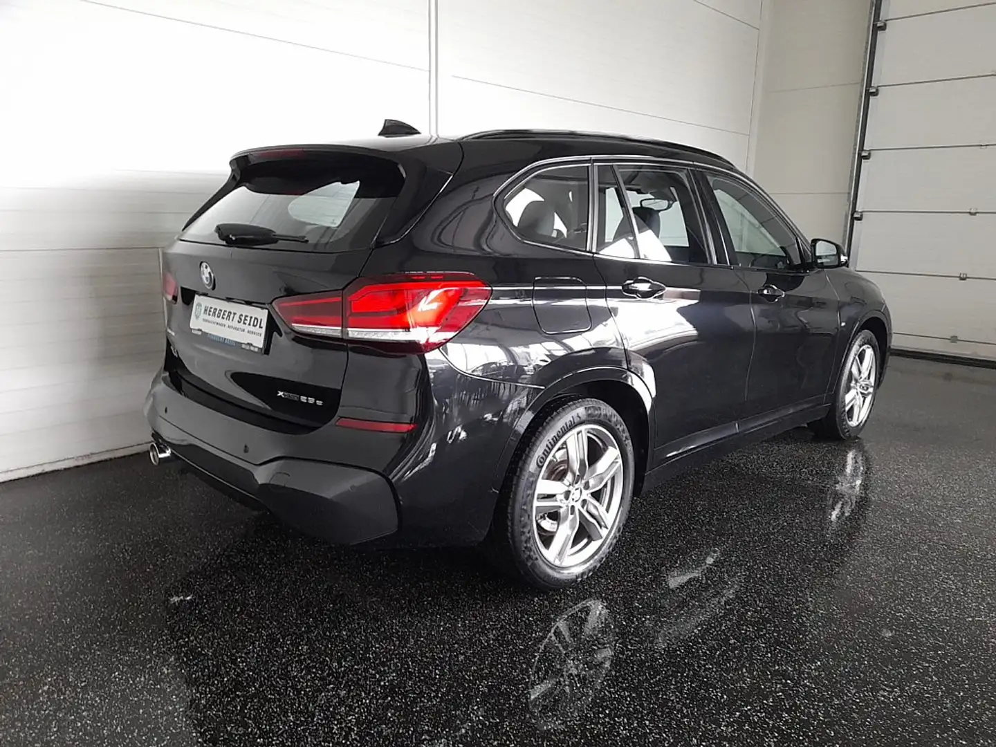 BMW X1 M-SPORT 4x4 25e Aut. *VOLL LED / NAVI / KAMERA ... Schwarz - 2