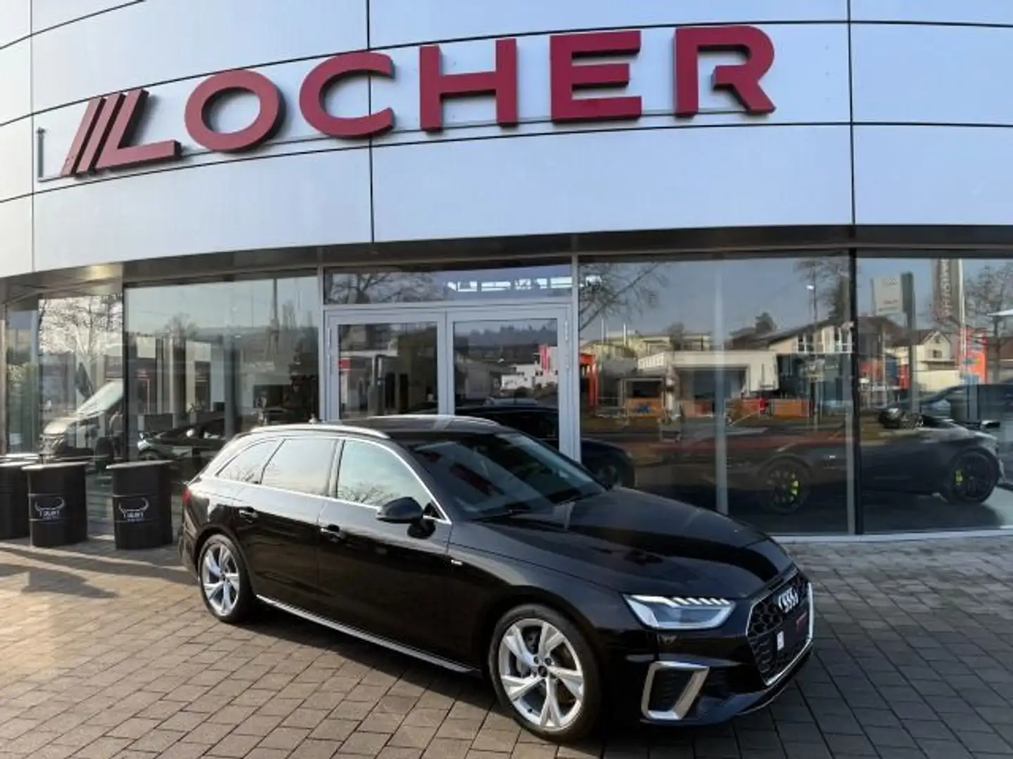 Audi A4 S line 40 TFSI LED MMI+ Lane Assist Cru Schwarz - 1