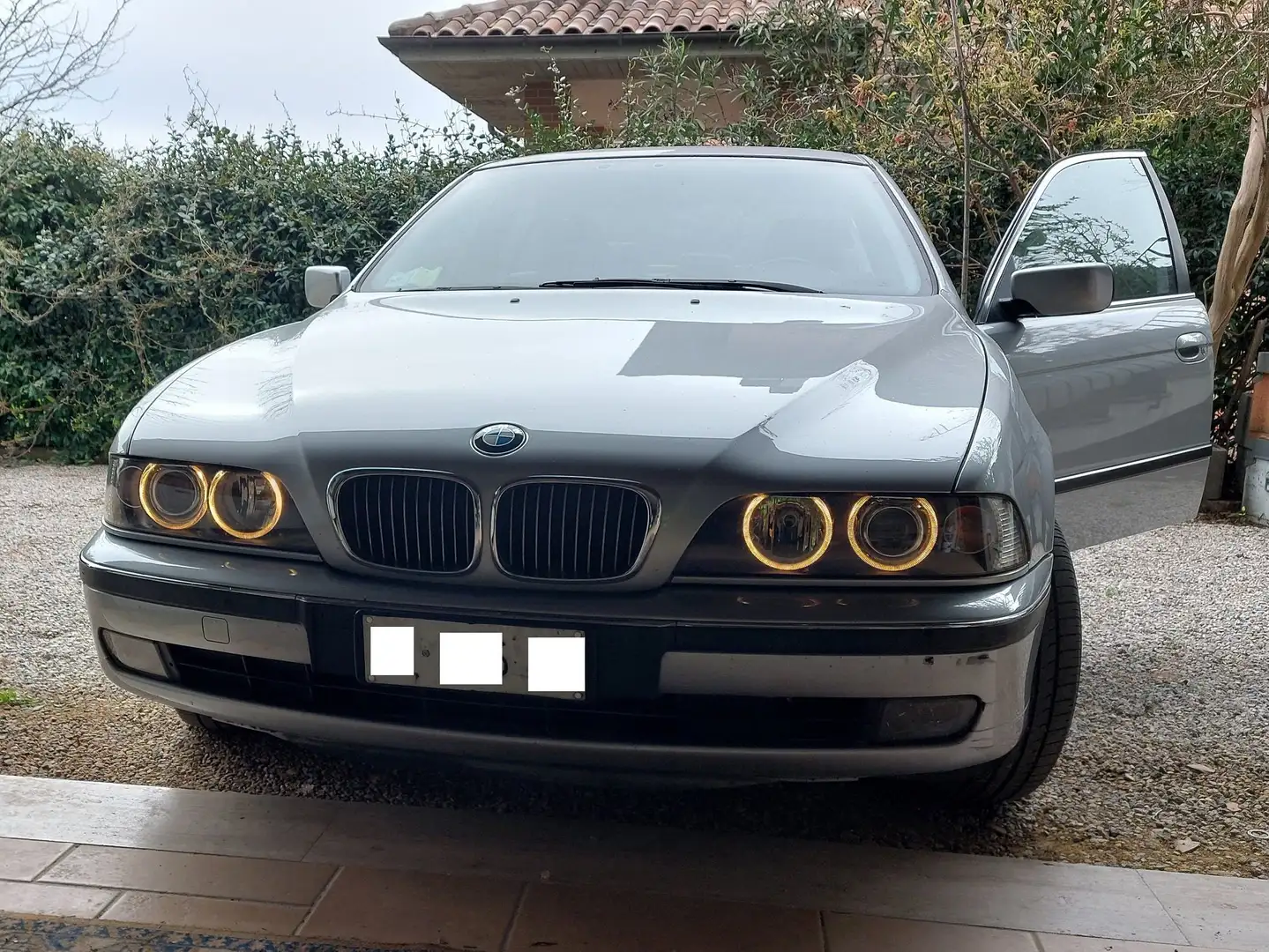 BMW 520 520i Silver - 1