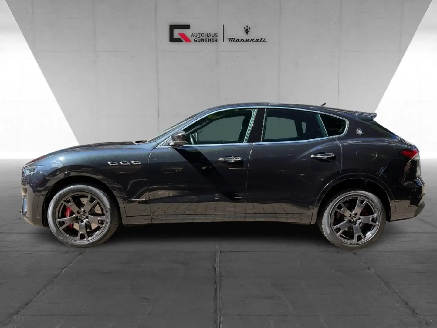 Maserati Levante GranSport FACELIFT & MASERATI APPROVED Zwart - 2