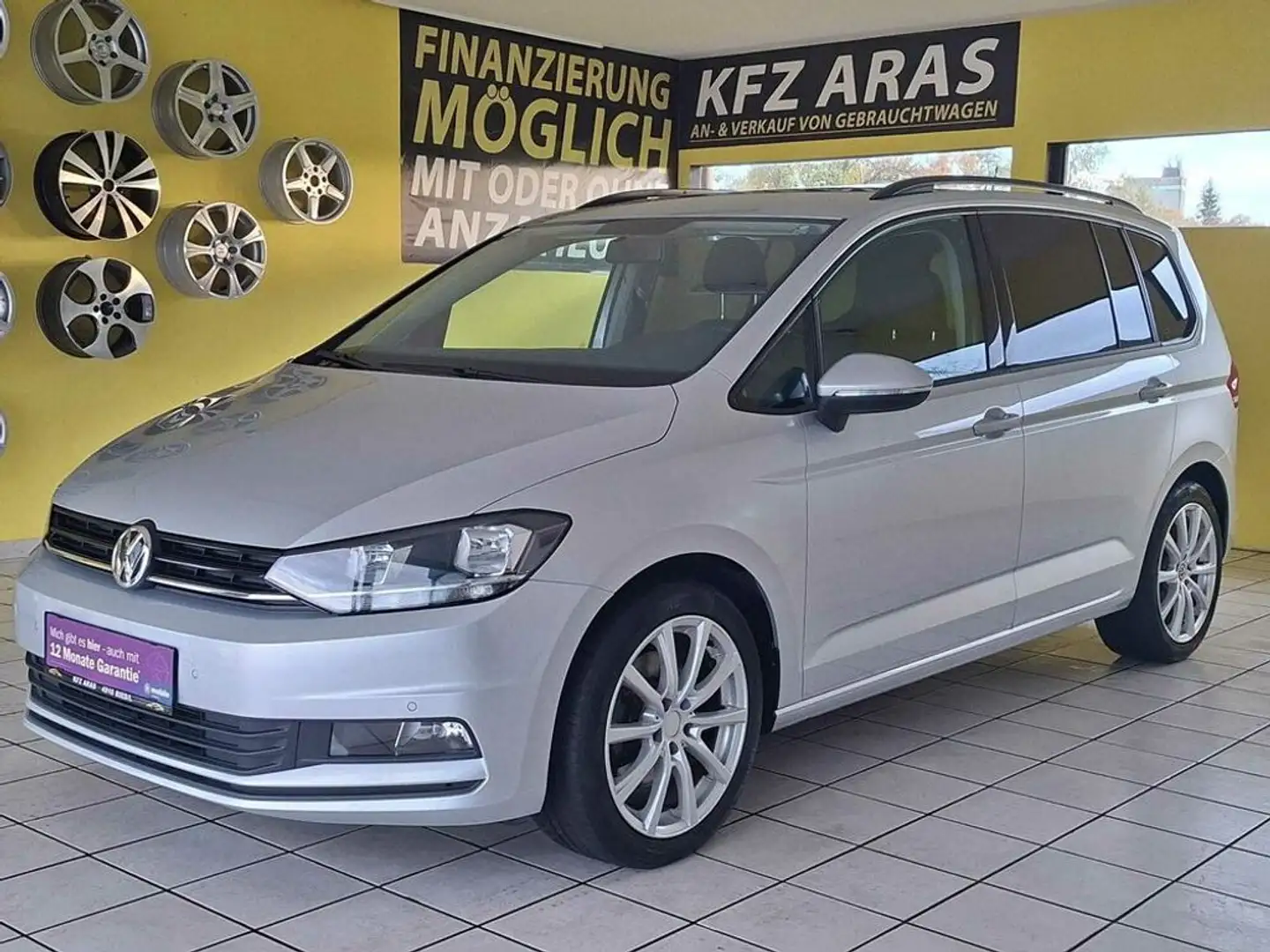 Volkswagen Touran TOP ZUSTAND, PDC, KLIMA, LED, TEMPOMAT Silber - 1