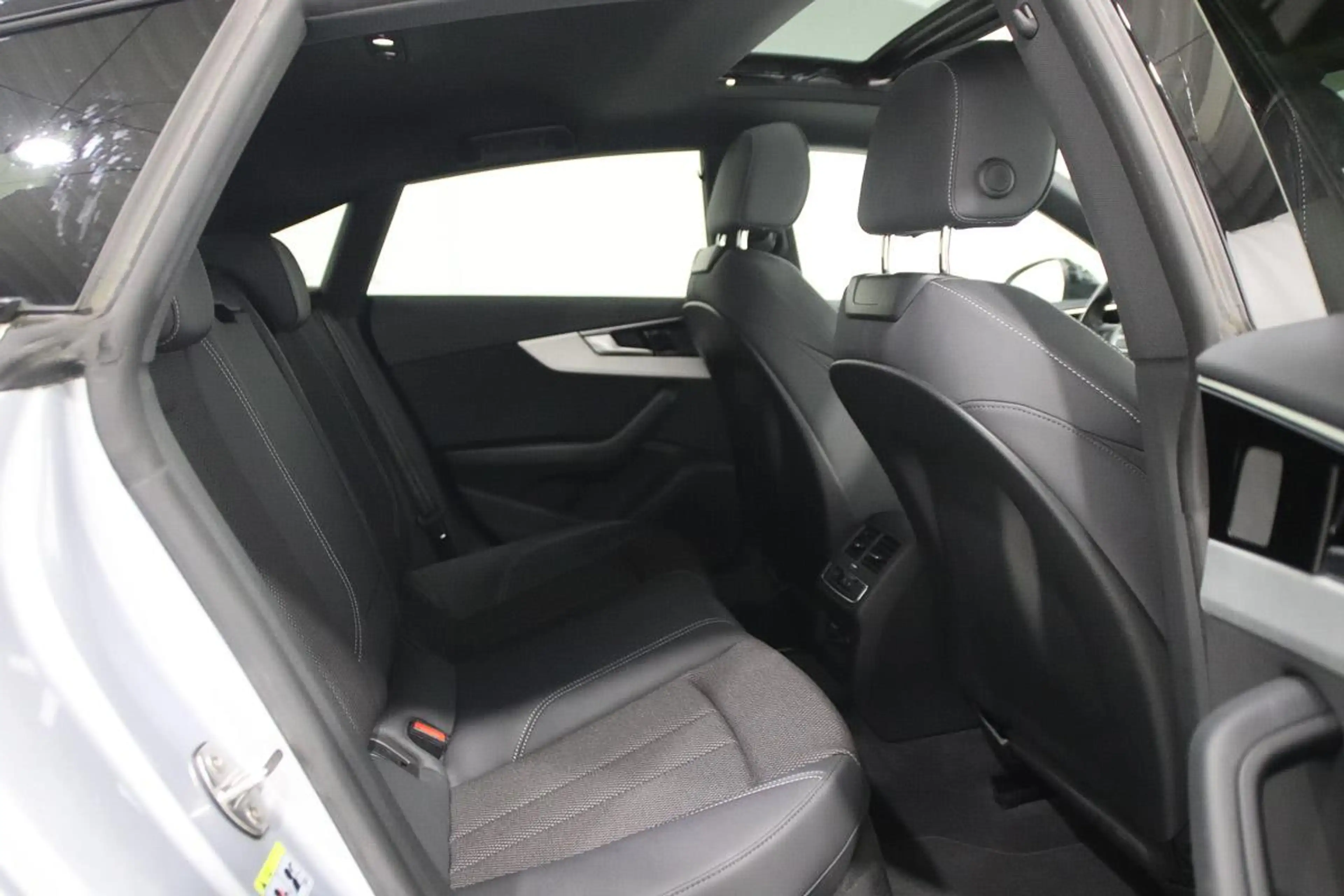Audi A5 30 TDI S-TRONIC S-LINE PANO - LED - 18 - VIRTUAL — photo 11