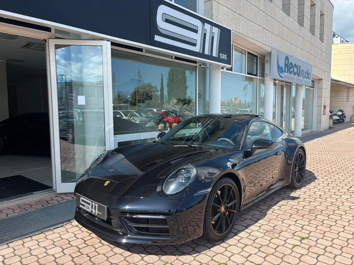 Porsche 911 911 Coupe 3.0 Carrera 4S auto Schwarz - 1
