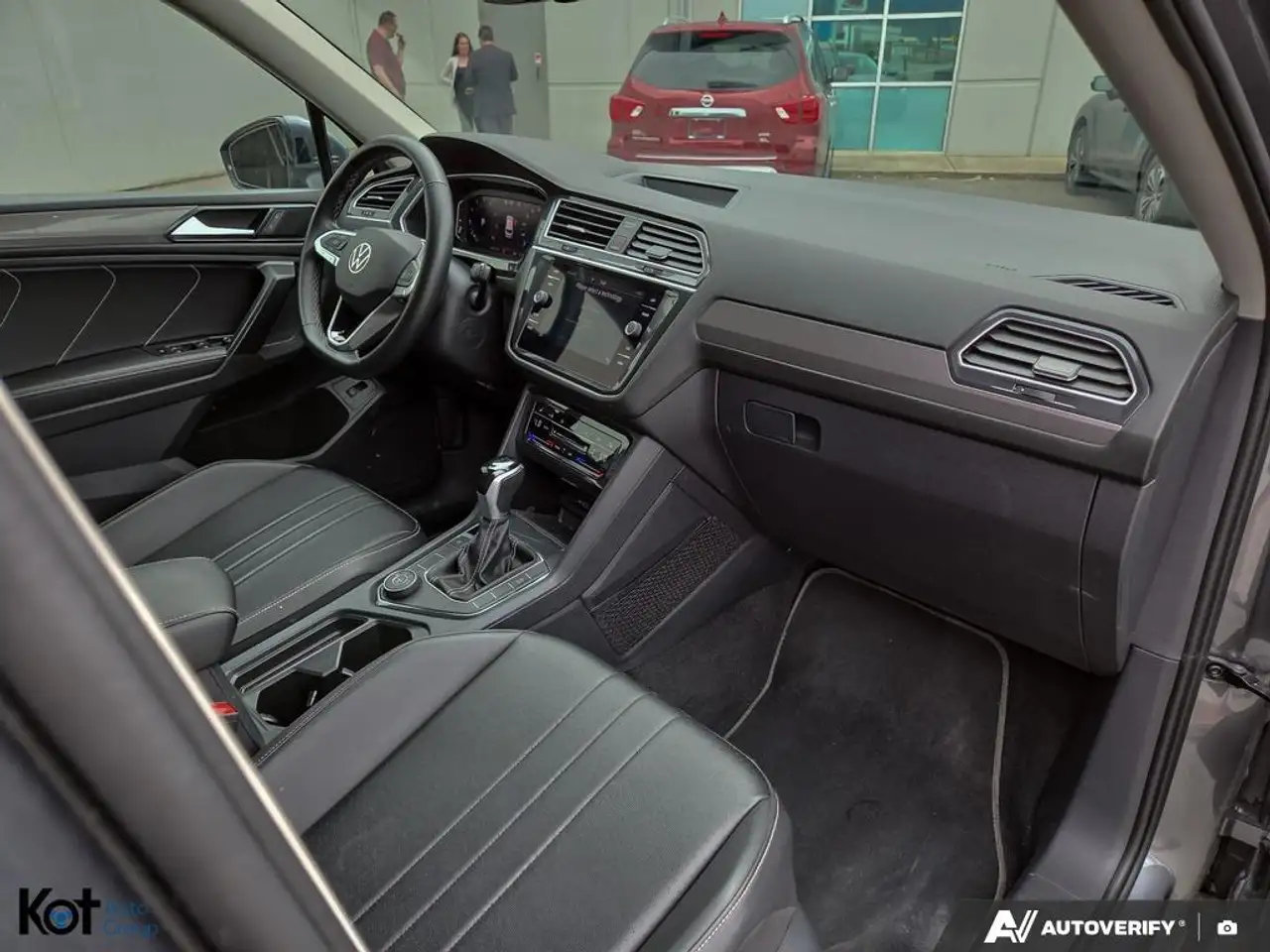 Volkswagen Tiguan photo Volkswagen Tiguan