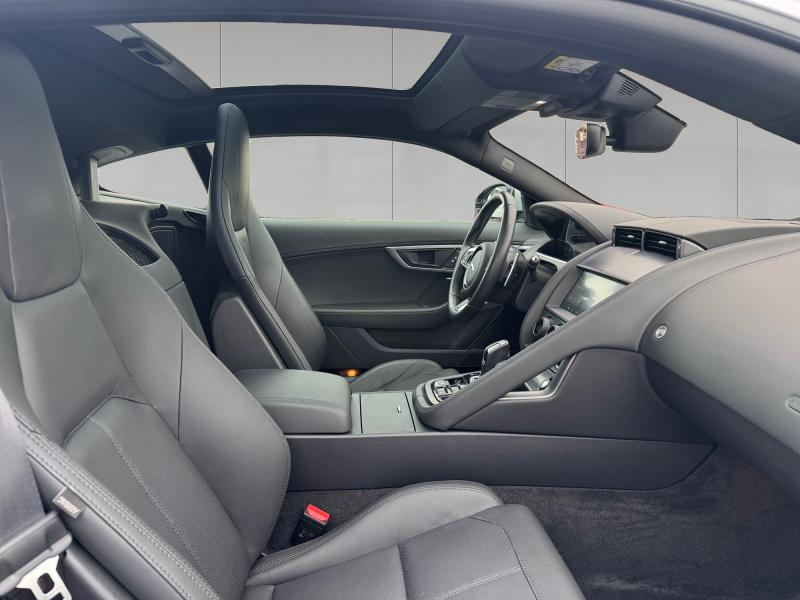 Jaguar F-Type Coupé P300 R-Dynamic 2 YEARS WARRANTY — photo 3
