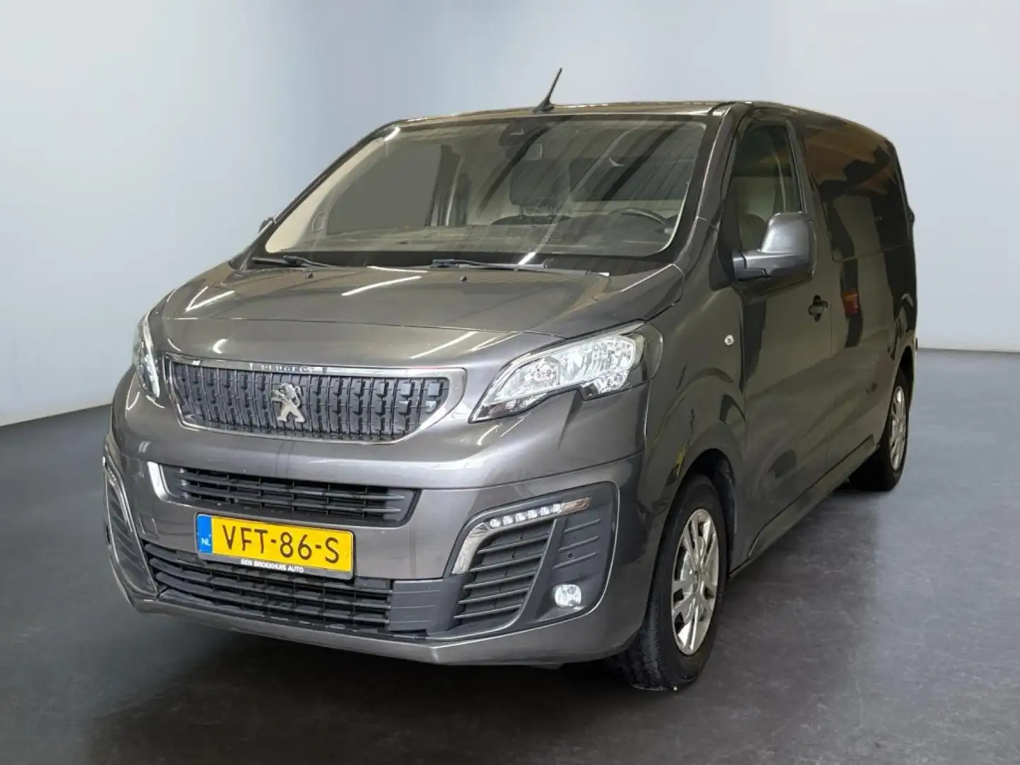 Peugeot Expert 2.0 BlueHDI Asph Gris - 1